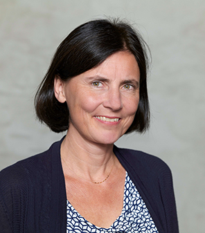 Portrait of Prof. Dr. medical Andrea Kühn Head of the Movement Disorders and Neuromodulation Section at Campus Charité Mitte and Campus Virchow-Klinikum
